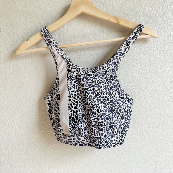 Athleta Zimbabwe High Neck Swim Bikini Size 34B/C Top White Black Blue - Picture 3 of 11